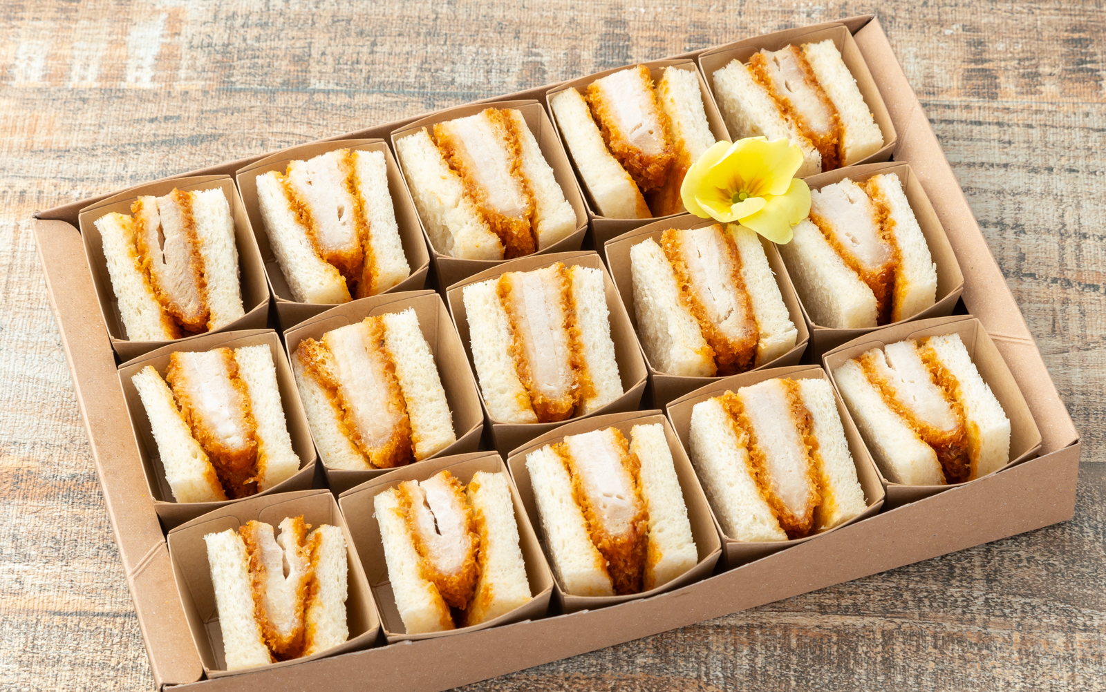 デミグラスソースのカツサンド