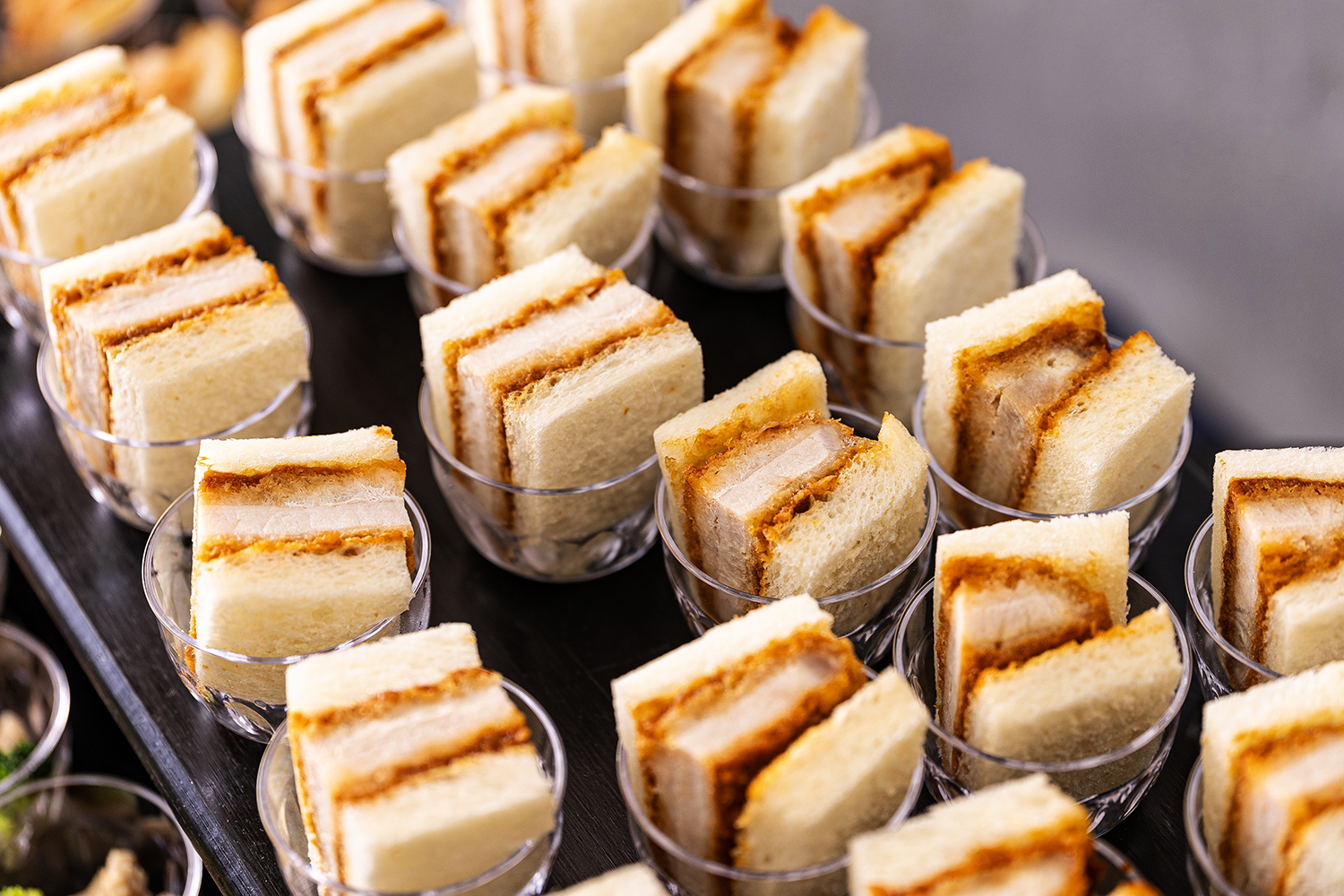 デミグラスソースのカツサンド