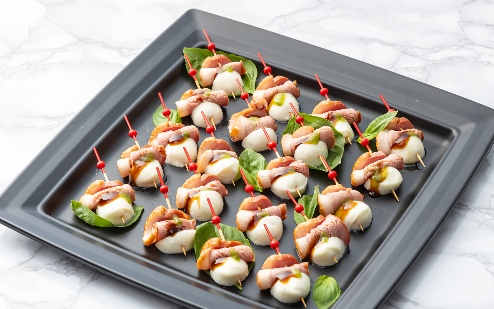 合鴨とトマトのカプレーゼ風サラダ