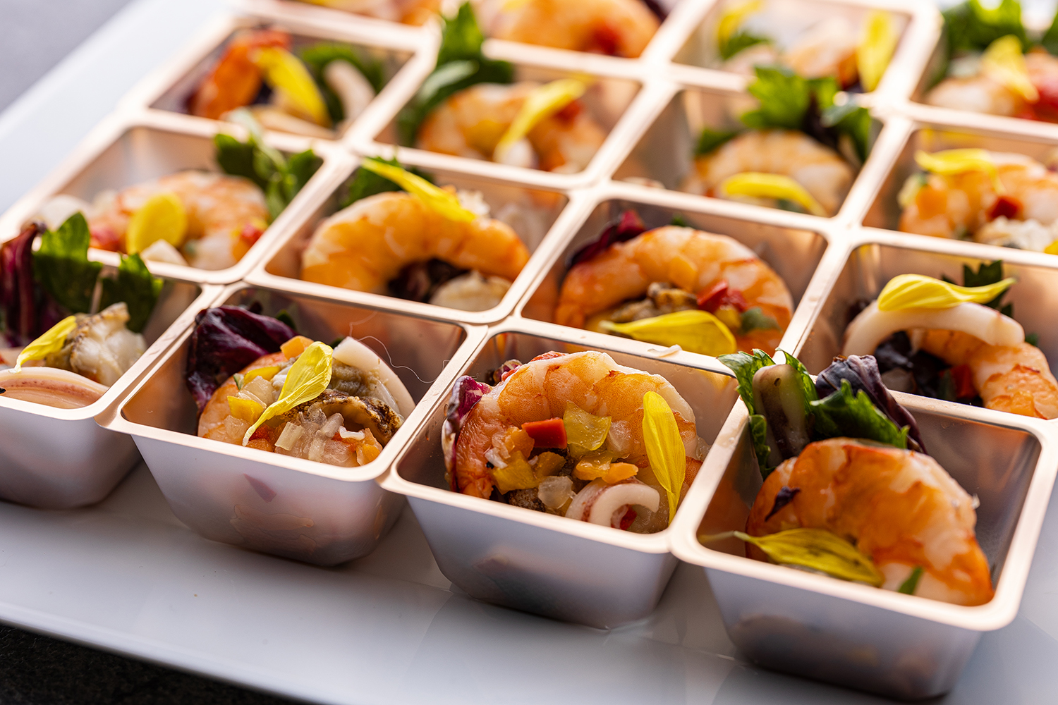 新鮮魚介のカラフルマリネ